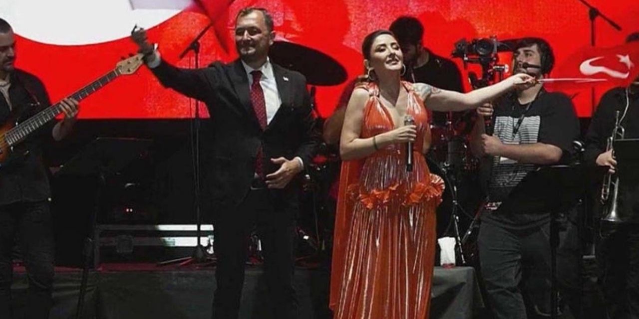 Melek Mosso konserinden dolayı istifa etmişti... AKP'nin Tekirdağ adayı olacak iddiası