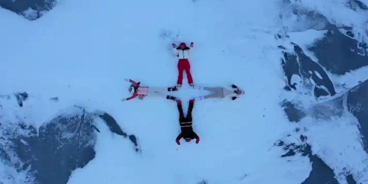 Buz tutan Çıldır Gölü, tatilcilerin yeni eğlence durağı oldu