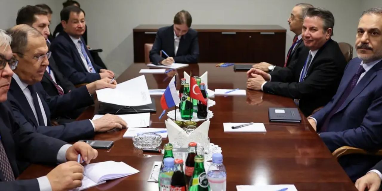 Fidan Güvenlik Konseyi toplantısı öncesi Lavrov'la görüştü