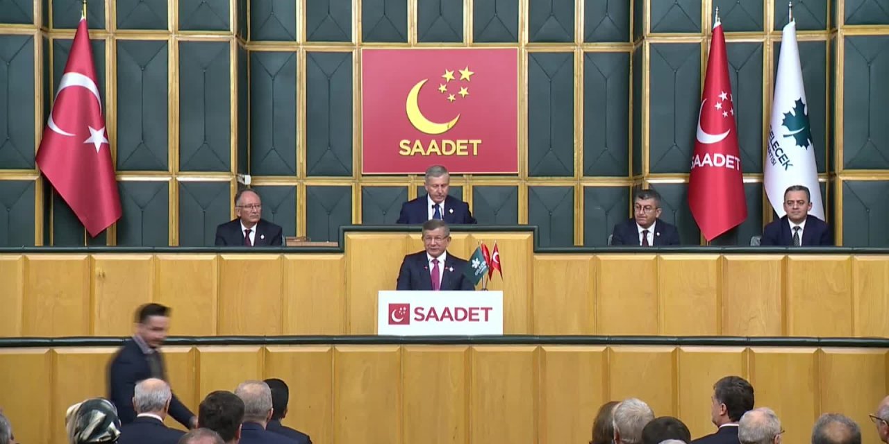 Davutoğlu duyurdu: Saadet Partisi, Gelecek Partisi 100 bölgede iş birliğine gidiyor
