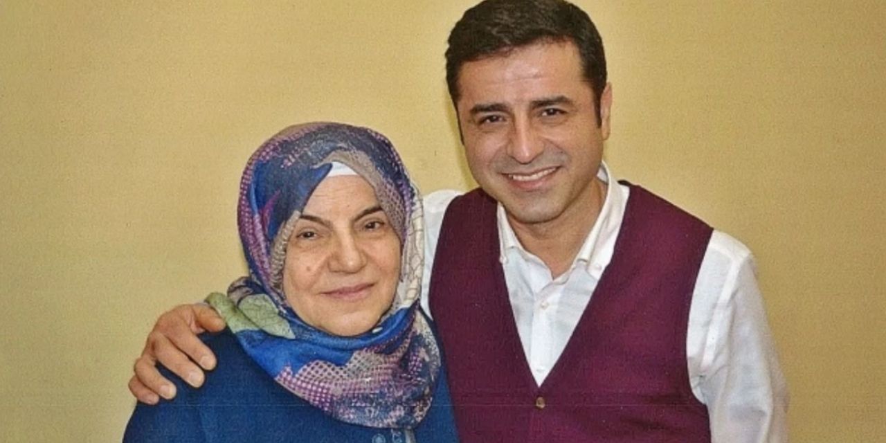 Selahattin Demirtaş'ın annesi bilinci açık oğlunu bekledi