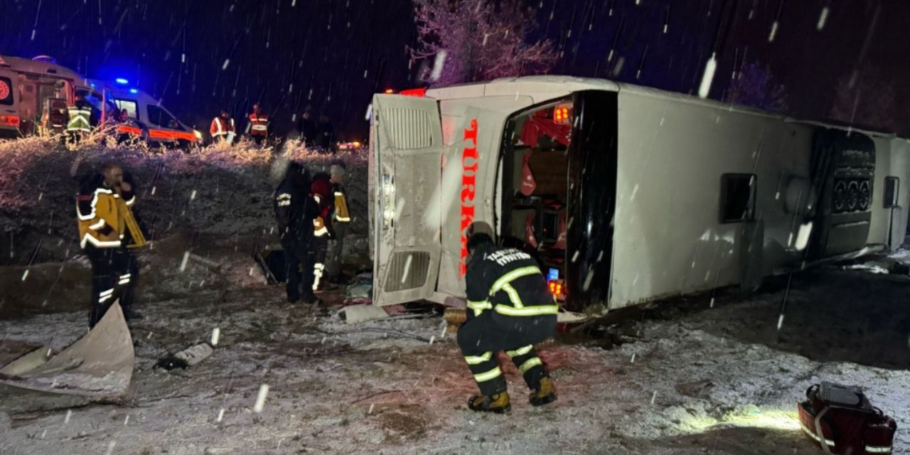 Kastamonu'da yolcu otobüsü devrildi: 6 kişi hayatını kaybetti