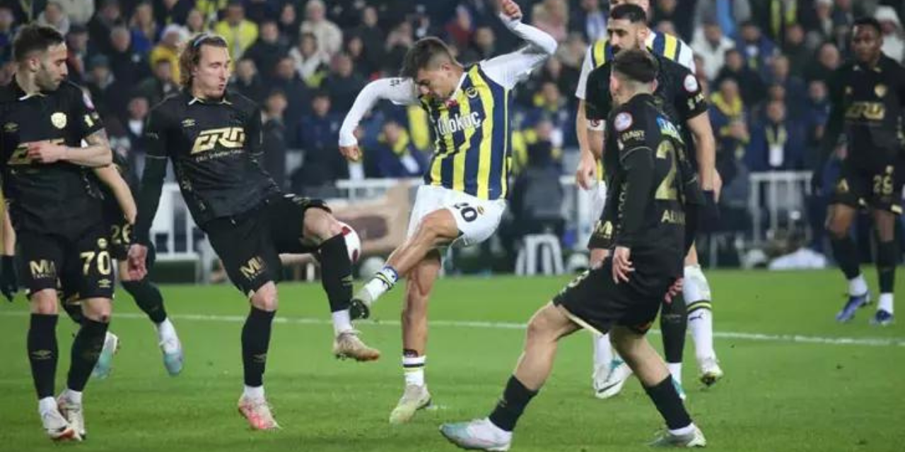 Fenerbahçe, MKE Ankaragücü'nü 2-1 yendi: Ligde ve Avrupa'da 100 gole ulaştı