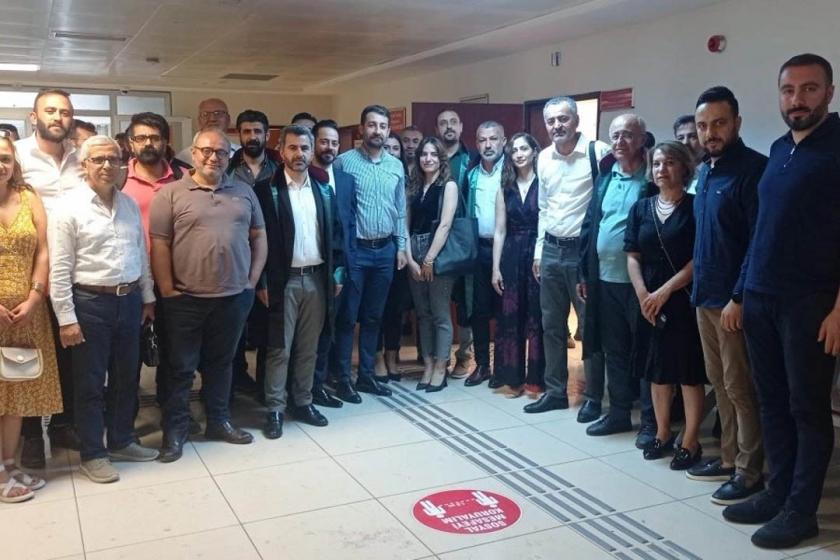 Ermeni Soykırımı ifadesi nedeniyle yargılanan Diyarbakır Barosu yönetimi beraat etti