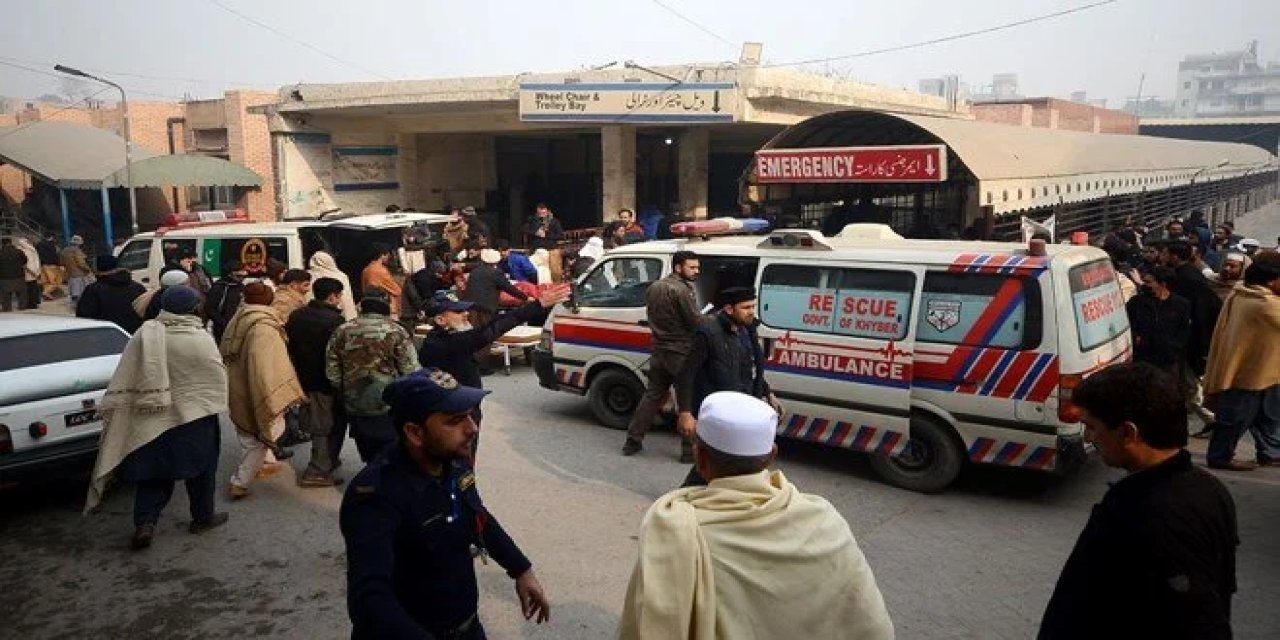 Pakistan'da milletvekili adayı ofisine saldırı: 12 kişi öldü