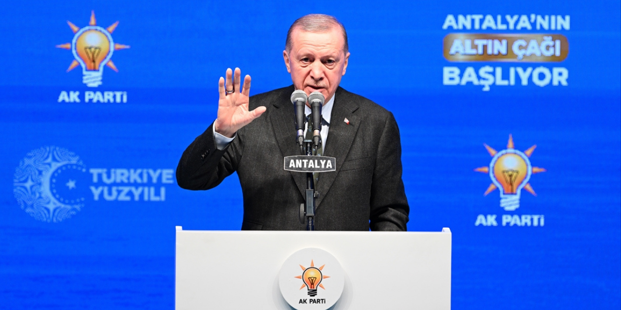 Erdoğan:  Bay Kemal'i Ankara'da bir ofisin dört duvarı arasına vebalı gibi hapsettiler