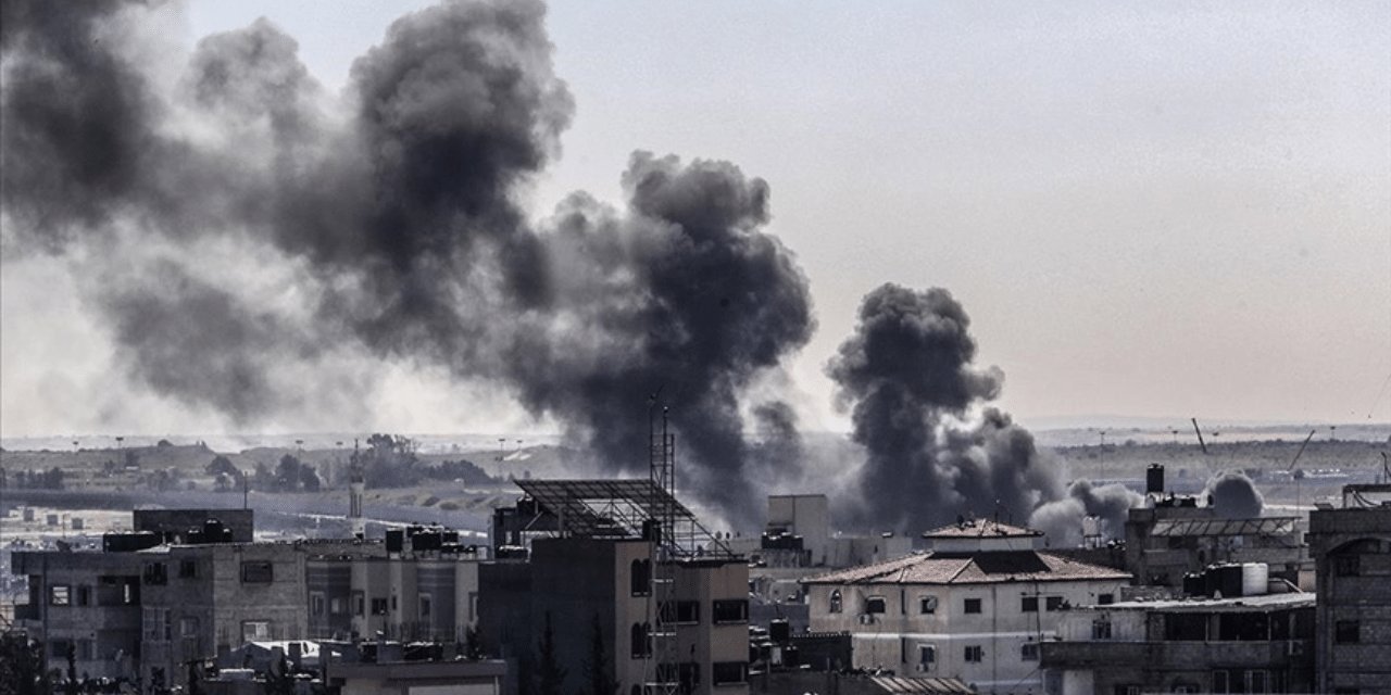 İsrail, Refah'a saldırdı: 100'ü aşkın ölü