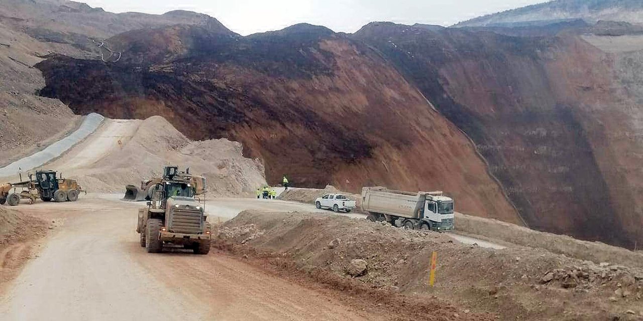 Erzincan'da altın madeninde toprak kayması | Toprakta siyanür tehlikesi