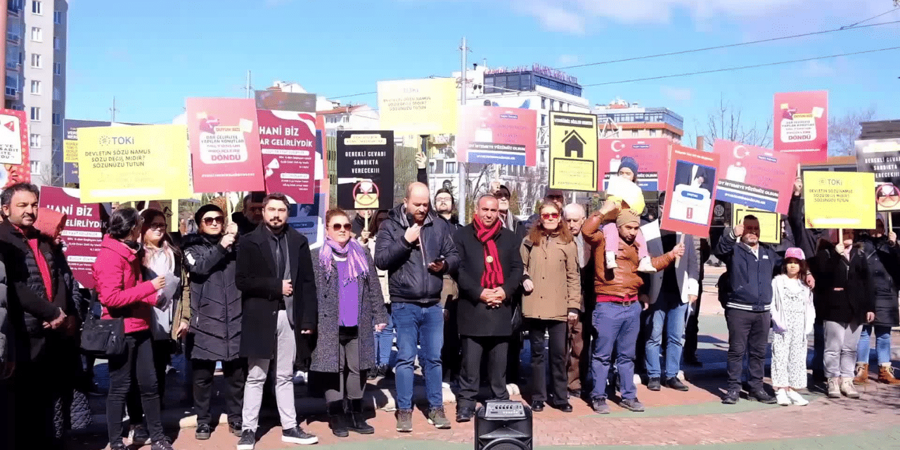 Eskişehir'de TOKİ mağdurları eylem yaptı: Çözüm yoksa oy yok