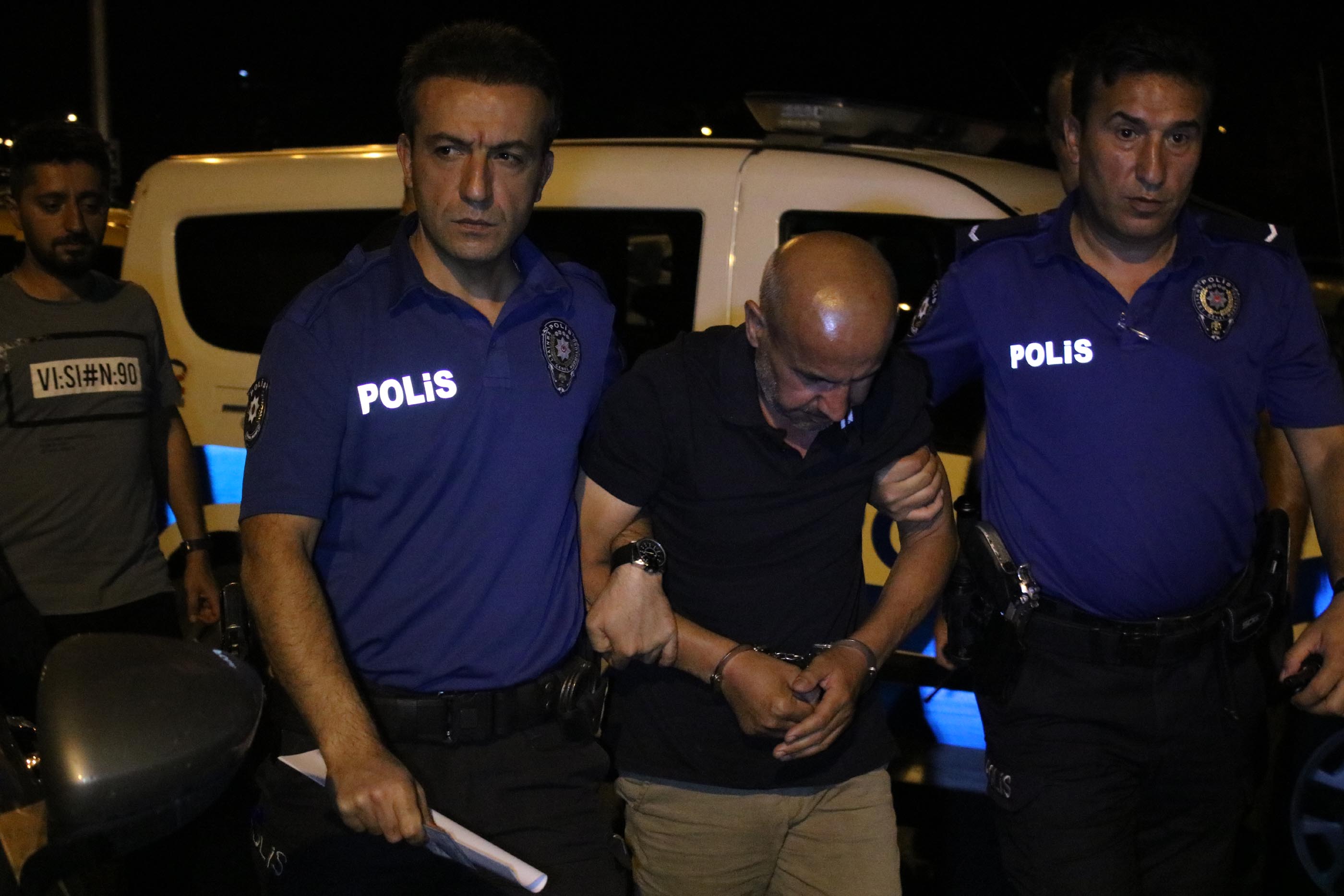 Türkiye'ye yerleşen eski eşi ve kızını bulup öldürdü: İki kez ağırlaştırılmış müebbet verildi