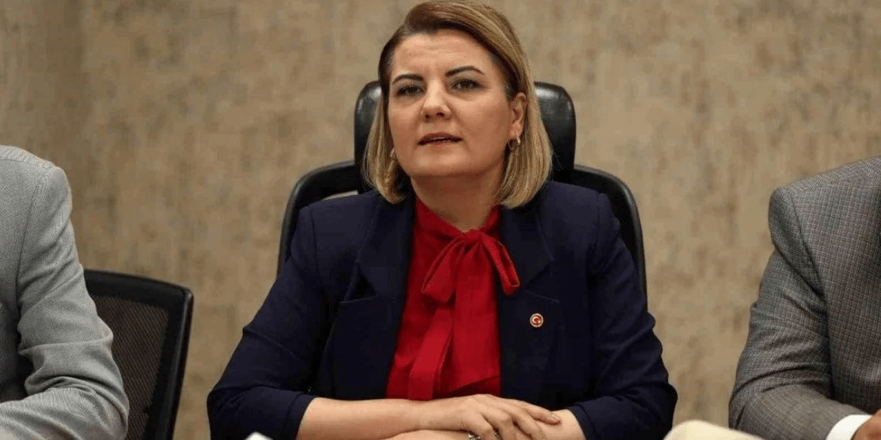 CHP'li İzmit Belediye Başkanı Fatma Kaplan Hürriyet, adaylıktan çekildi