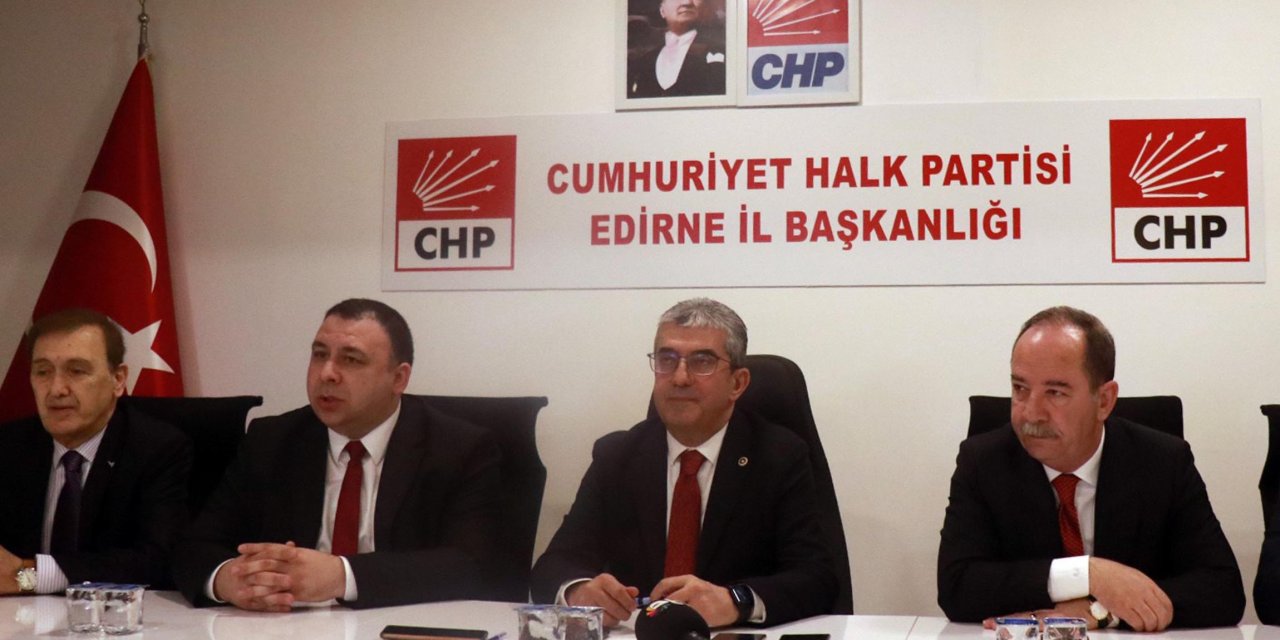 Gökhan Günaydın'dan DEM Parti iddiası: AKP ile beraber davranıyor