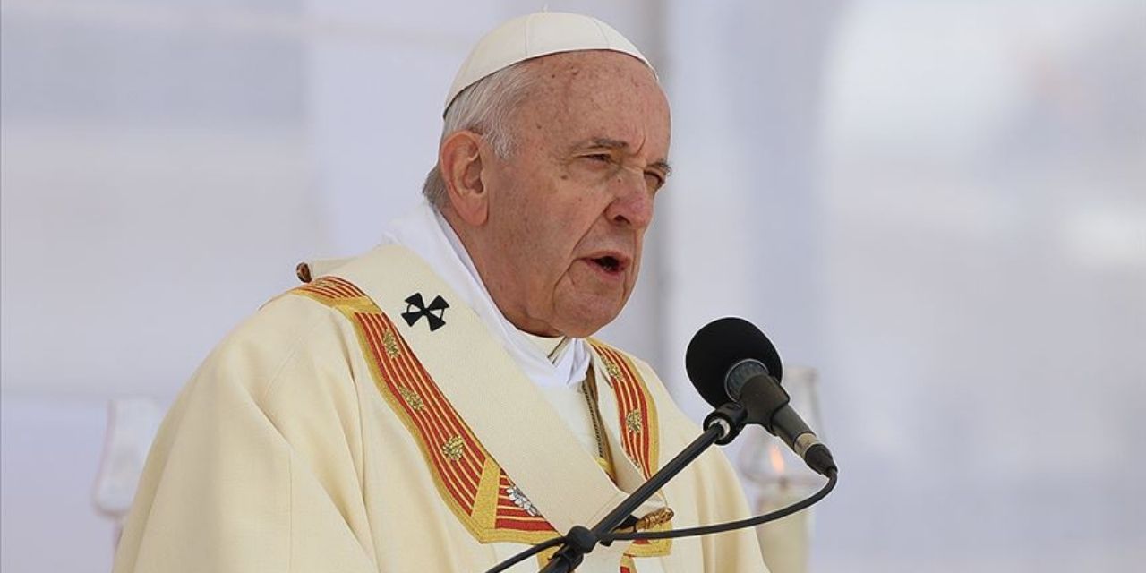 Papa, çocuk istismarını göz ardı eden başpiskoposun istifasını kabul etti