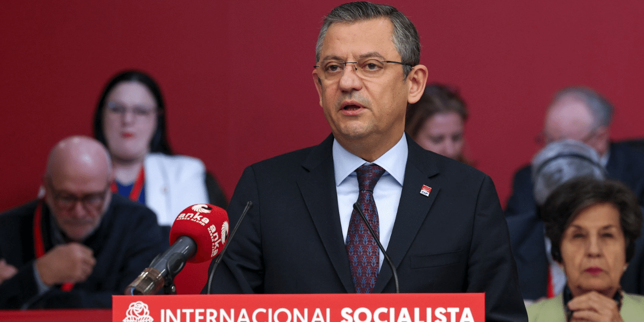 Özgür Özel, Sosyalist Enternasyonal Başkan Yardımcılığı görevine seçildi