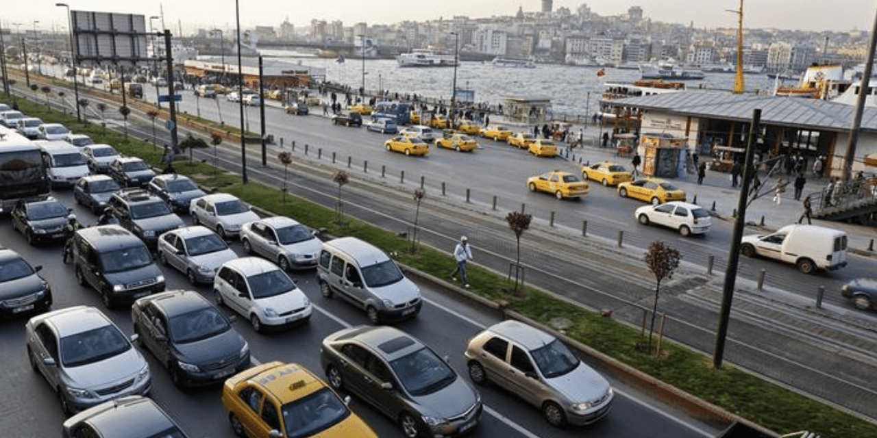 Tatilin ilk 4 gününde trafik kazalarında 26 kişi hayatını kaybetti