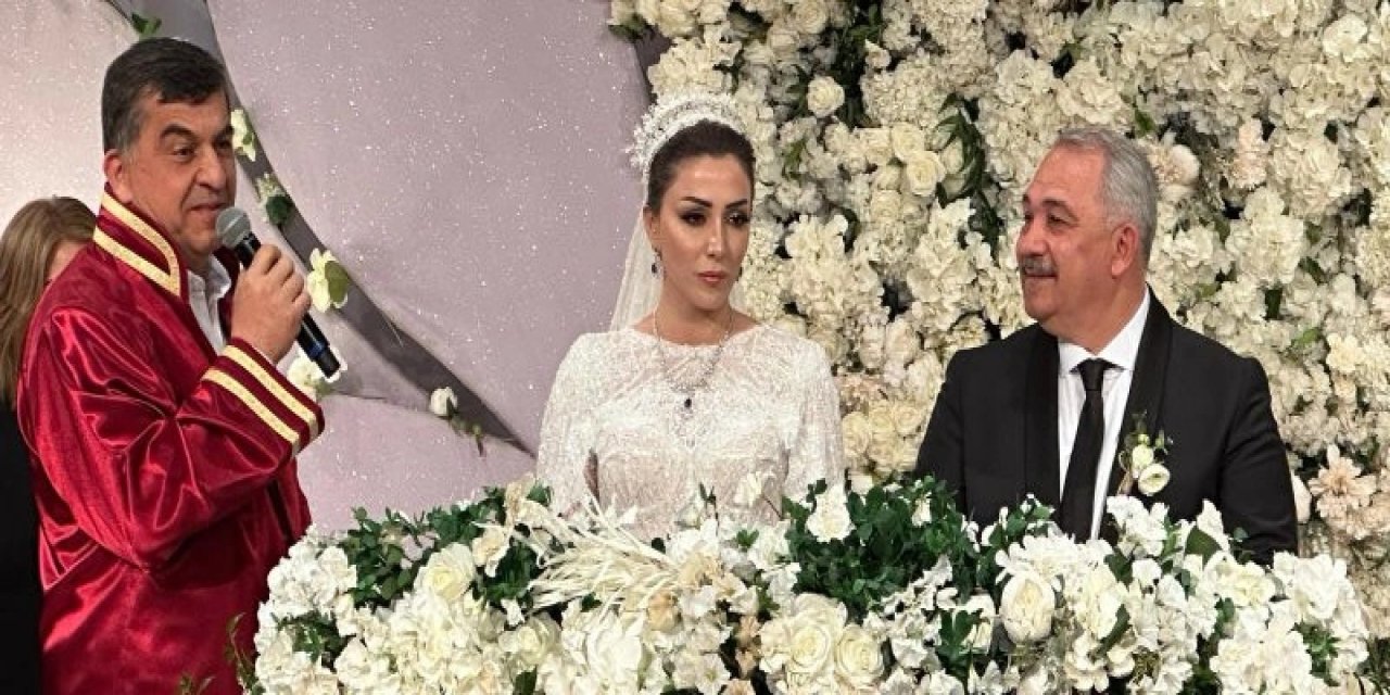 Depremde eşini ve çocuğunu kaybeden Gaziantep AKP İl Başkanı Çetin'den şatafatlı düğün