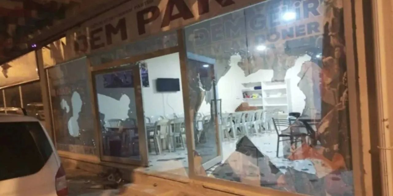 Bursa’da DEM Parti bürosuna saldırı
