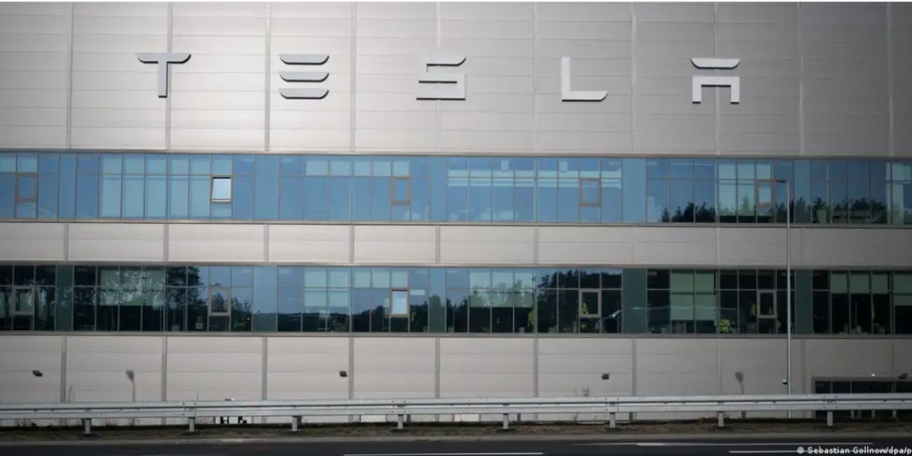 Elektrik hattına saldırının ardından Tesla'nın üretimi durdu