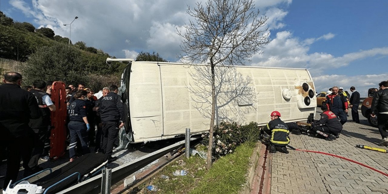 Aydın'da otobüs devrildi: 28 kişi yaralı