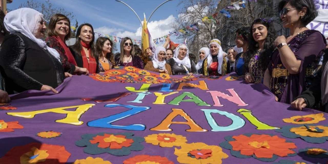 Kadınlar Günü'nde Diyarbakır rengarenk