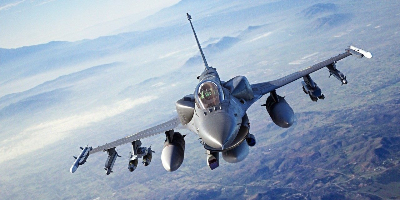 Yunanistan'a ait F-16 uçağı Ege Denizi'nde düştü