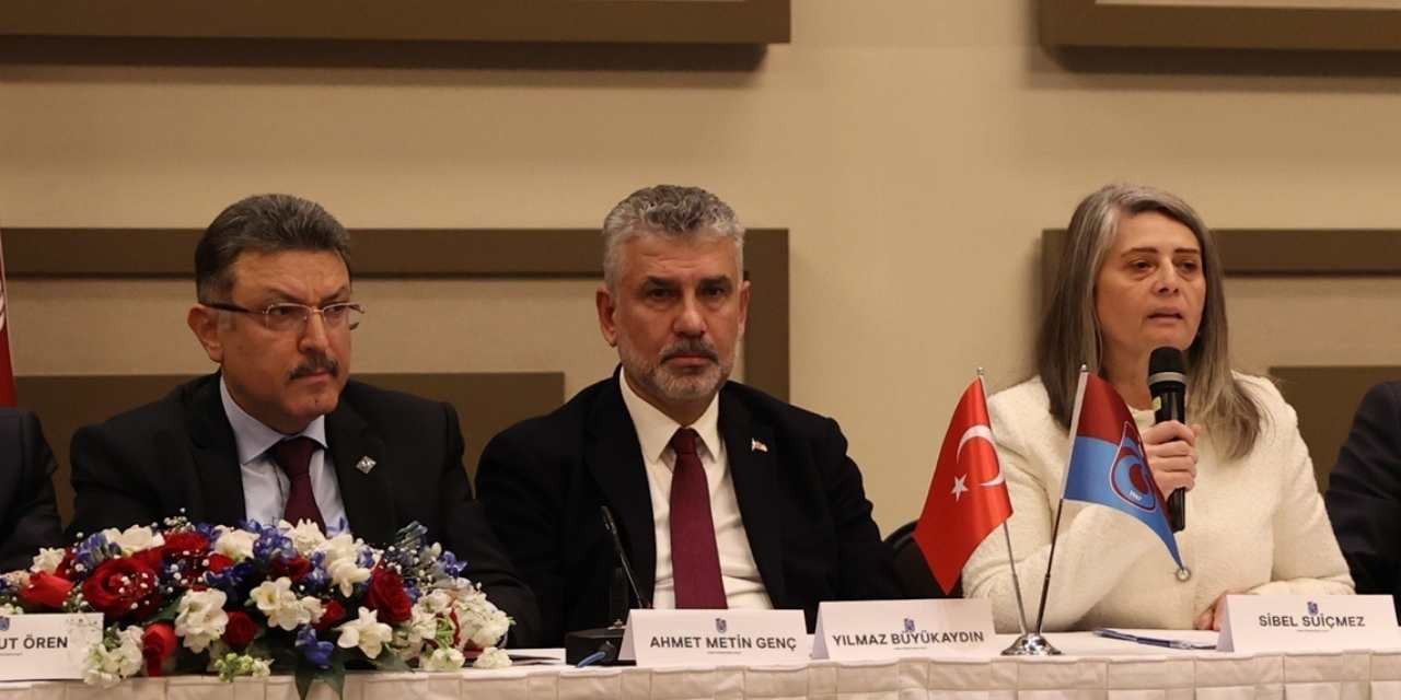 Trabzonspor için yapılan toplantıda AKP'nin adayına 'Siyaset yapmayın' tepkisi