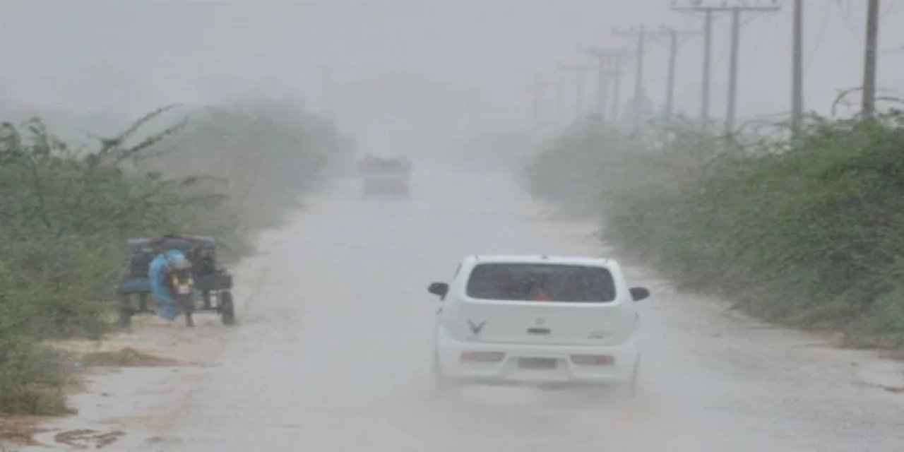 Pakistan'da şiddetli yağmur: 5 kişi yaşamını yitirdi