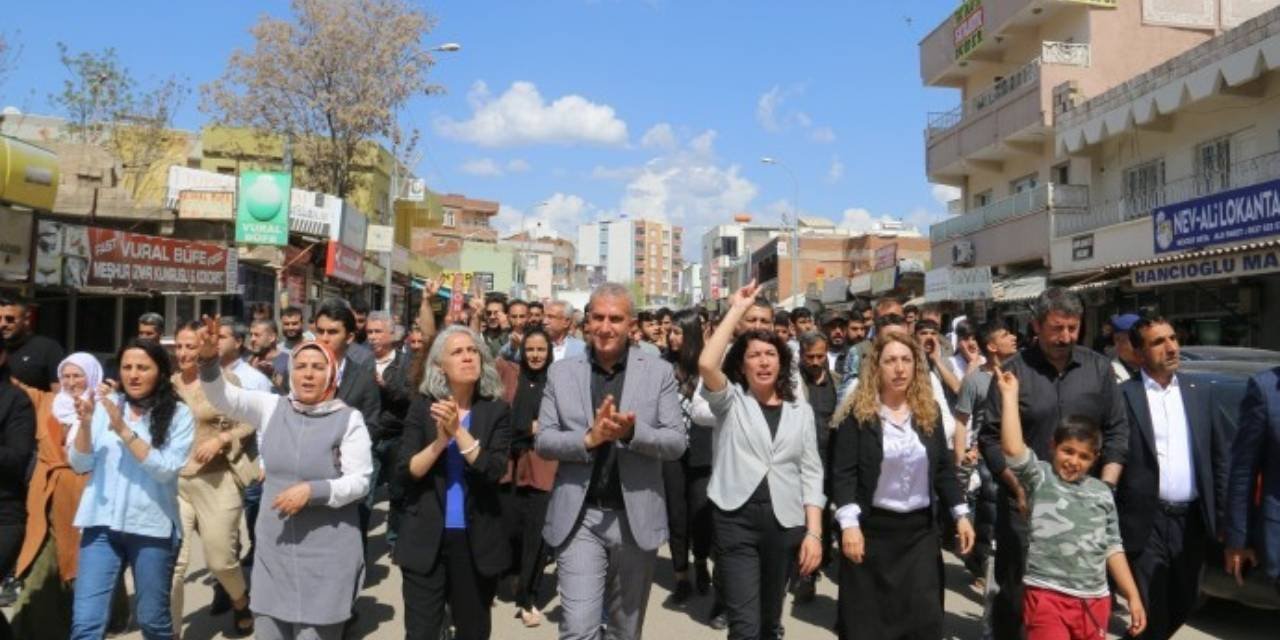Seçimlerin yenilenmesine karar verilen Hilvan'da protesto