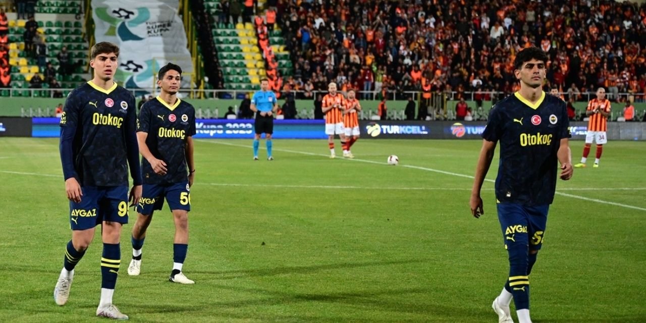 Süper Kupa maçında sahadan çekilen Fenerbahçe'nin cezası belli oldu