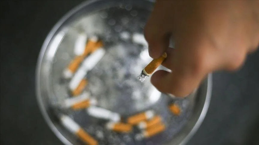 İngiltere'de 2009 ve sonrasında doğanlara hayat boyu sigara satışı yasağı gündemde