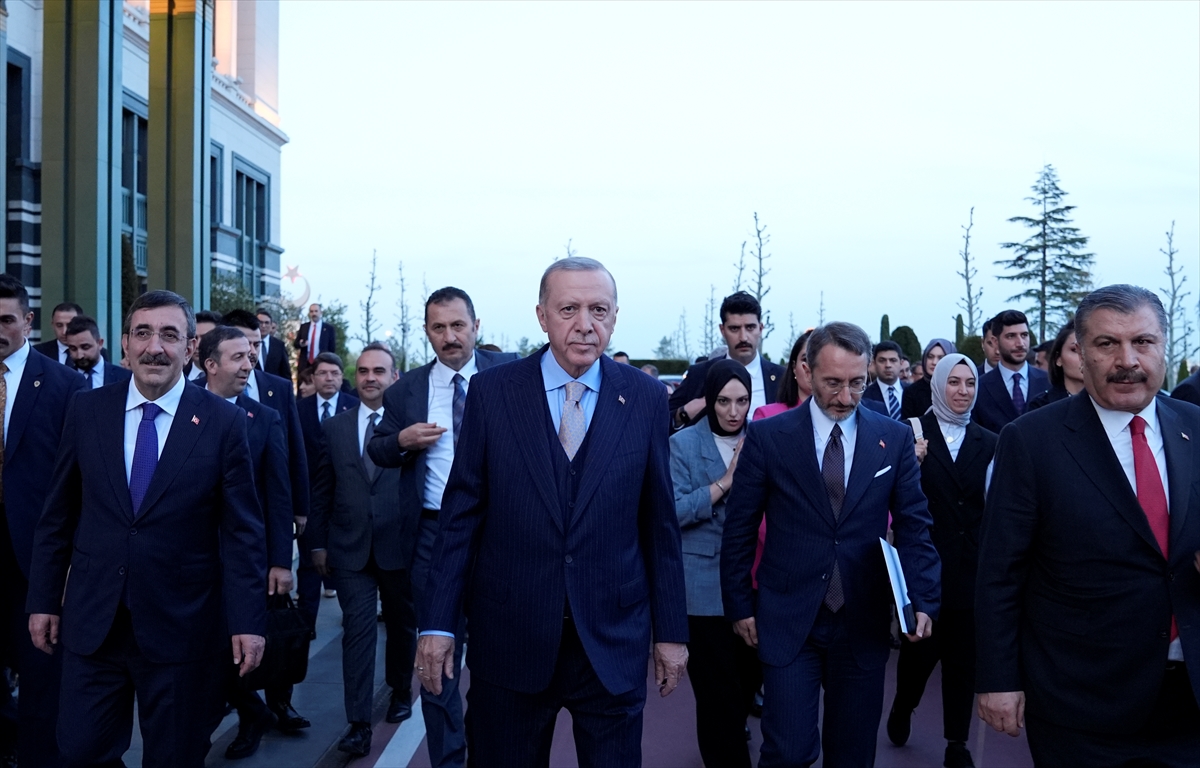 Erdoğan: Özgür Özel'e kapımız açık, ele alacağımız konu başlıkları çok