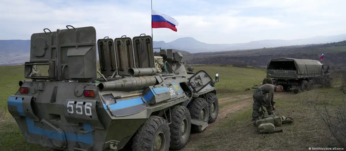 Rus barış güçleri Dağlık Karabağ'dan çekilmeye başladı