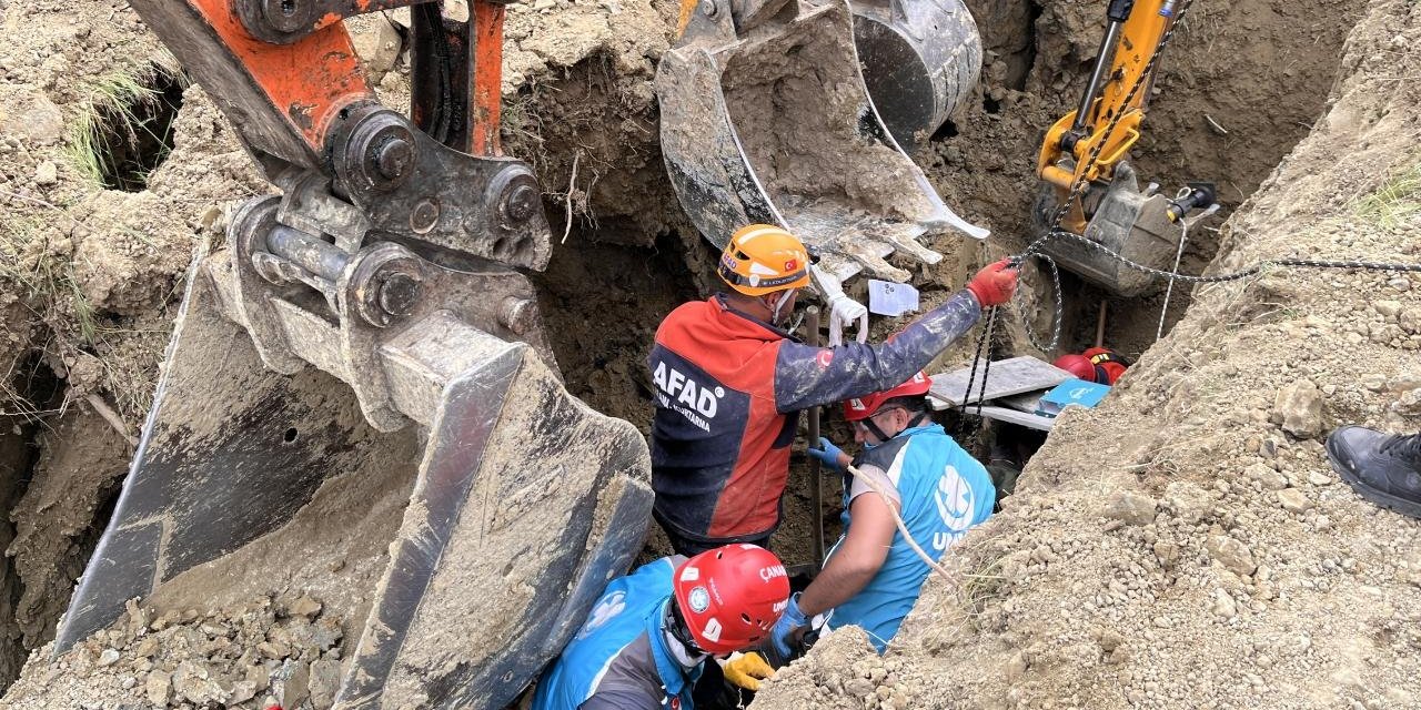 Çanakkale'de kanal kazısında göçük: İki işçi hayatını kaybetti