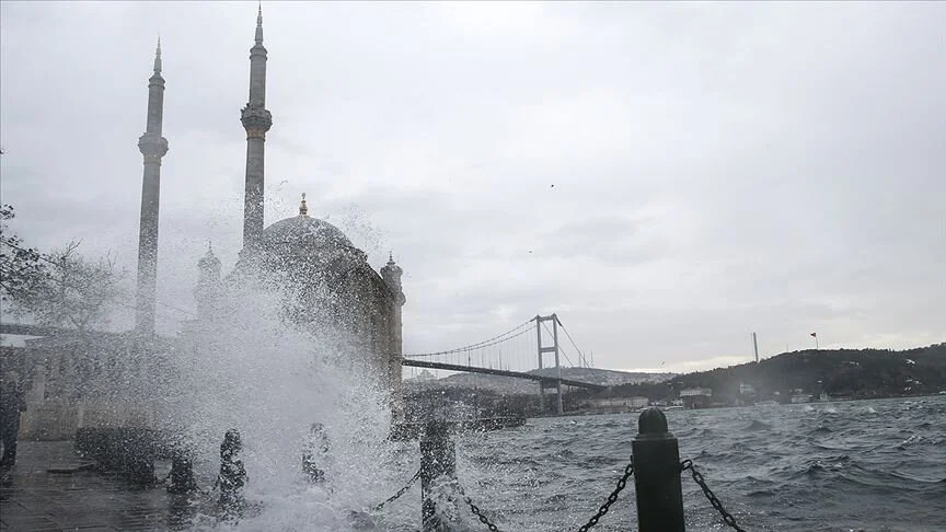 Ankara, İstanbul ve Ege için fırtına uyarısı