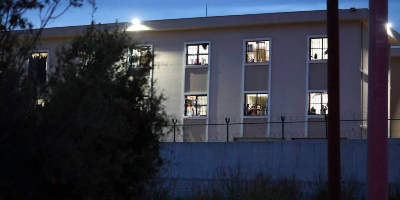 'Antalya'da Geri Gönderme Merkezi’ndeki bayaz odada işkence' iddiası