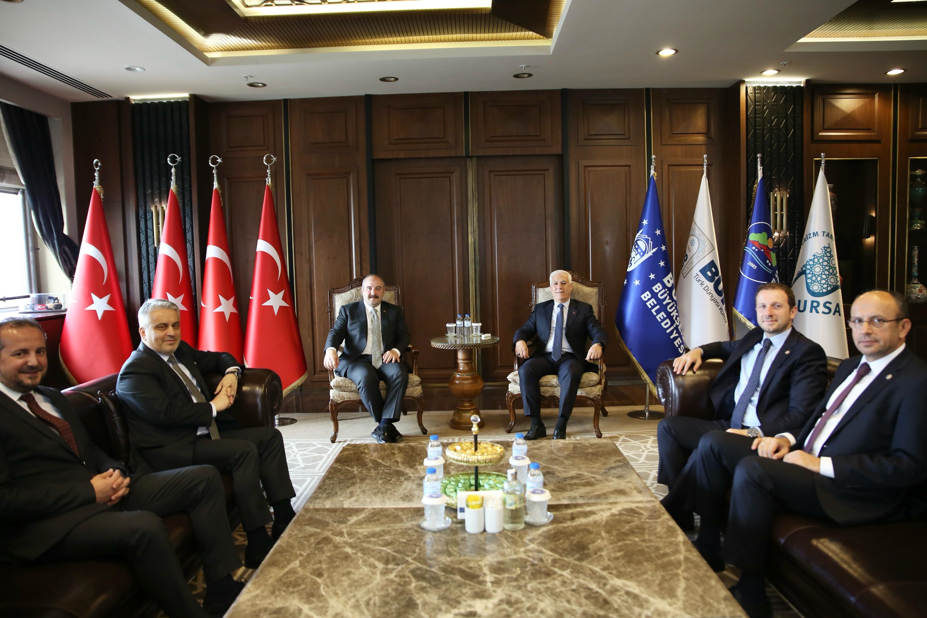 AKP'li vekiller Bursa Büyükşehir Belediye Başkanı CHP'li Bozbey'i ziyaret etti