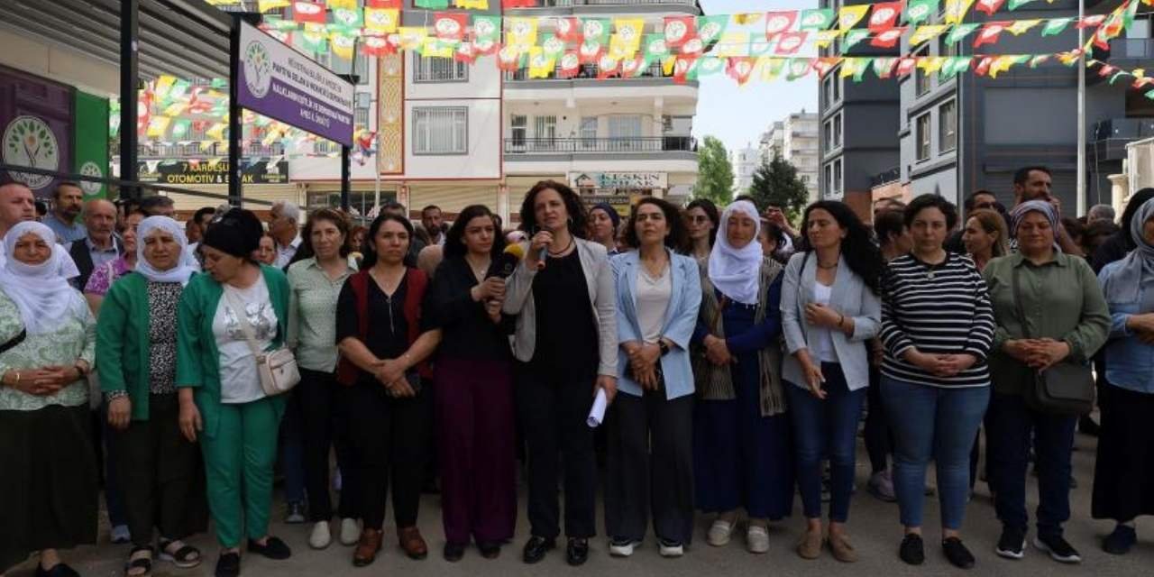 82 yaşındaki Makbule Özer’in tutuklanması protesto edildi