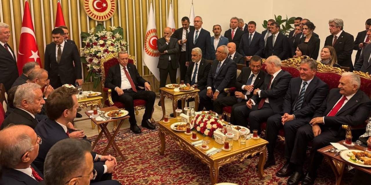 Erdoğan ve Özel görüştü