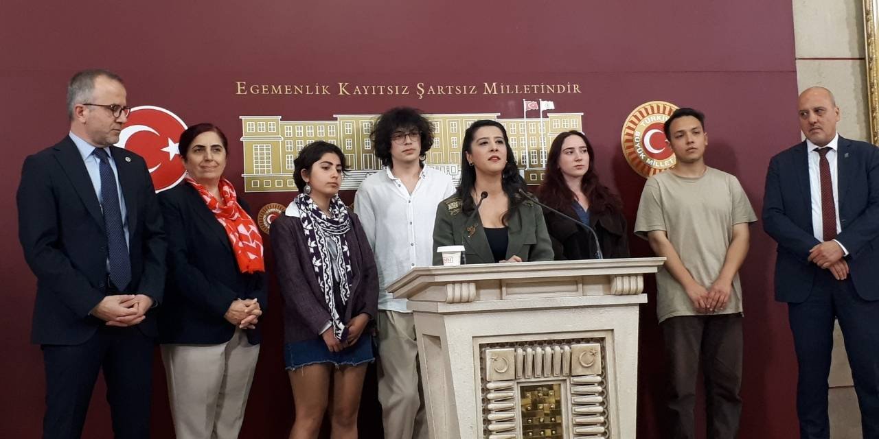 ODTÜ'lü öğrenciler bahar şenliğinin yasaklanmasına karşı verdikleri mücadeleyi Meclis'e taşıdı