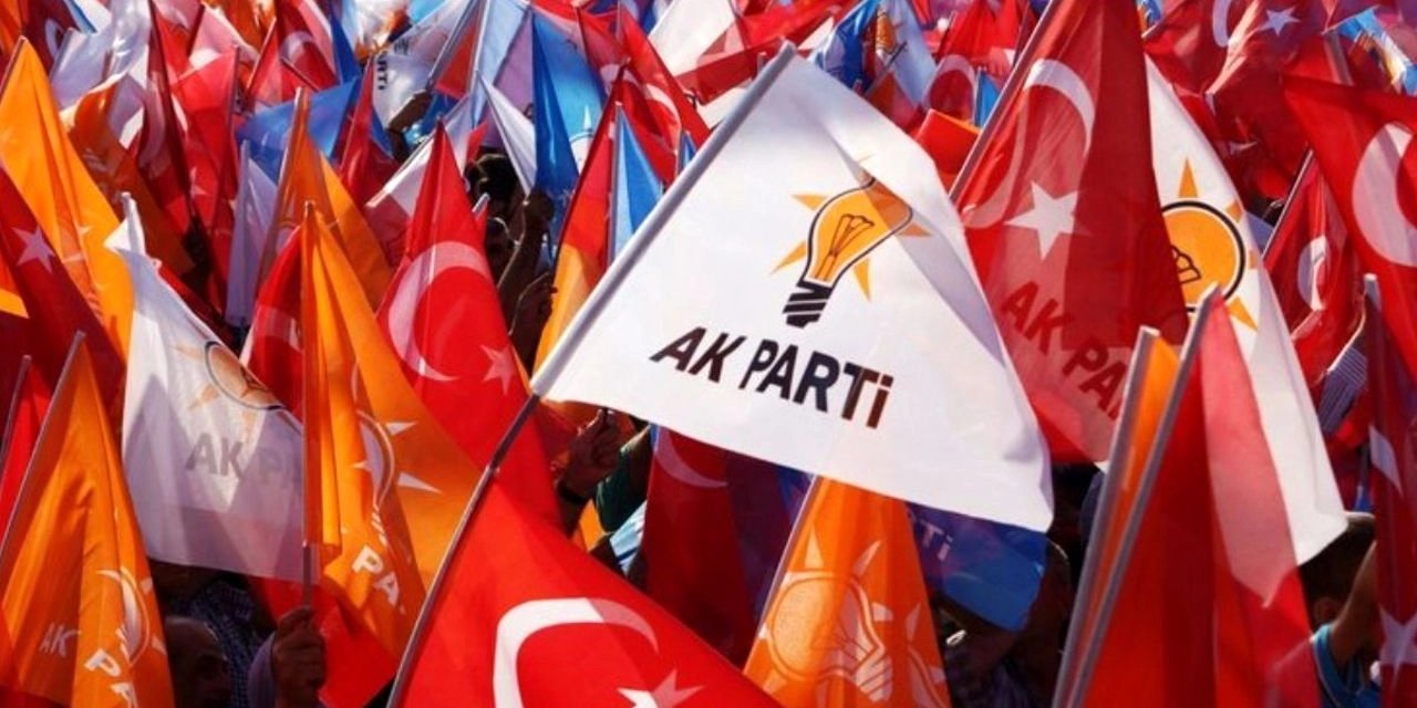 AKP'den 'trol' temizliği