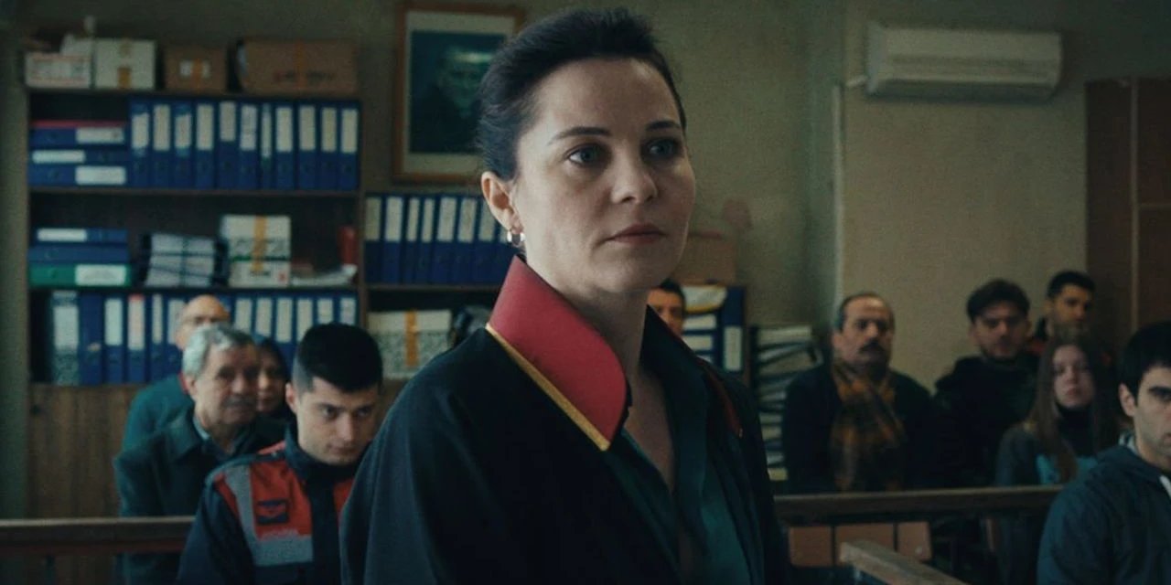 Tülin Özen'in oynadığı ödüllü film Tereddüt Çizgisi, 3 Mayıs'ta vizyonda