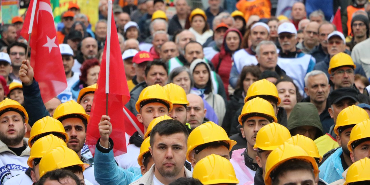 'İşçi kenti' Zonguldak'ta 1 Mayıs coşkusu; Çinli mühendisler de yürüdü