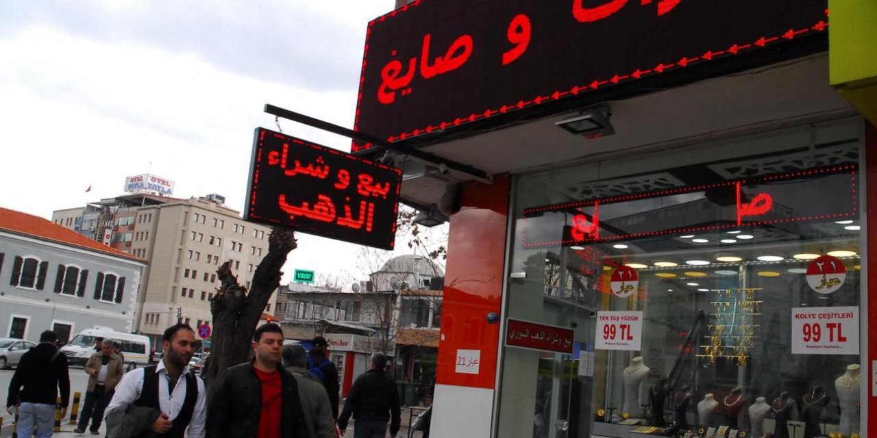 Müftü Yardımcısı, Arapça tabelalara karşı çıkanlara hakaret etti: Kendini bilmez ahmaklar