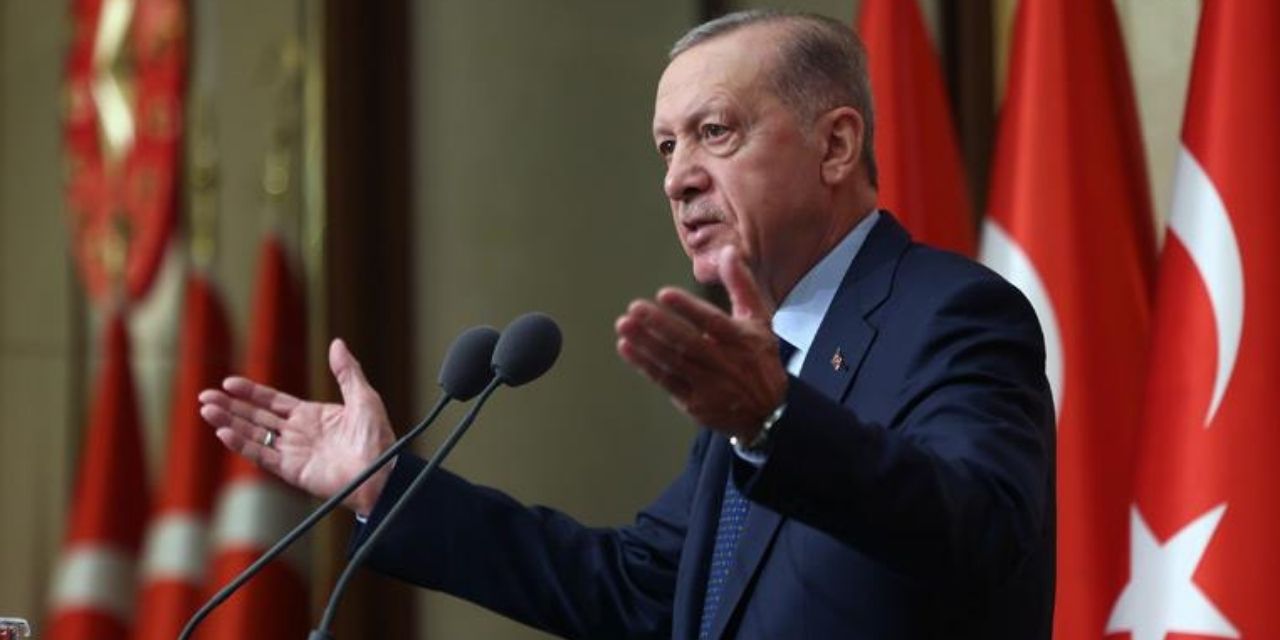 Erdoğan: Filistin'e destek verdikleri için rektörler, profesörler işten atılıyor
