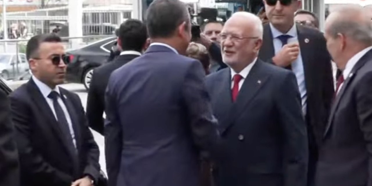 CHP lideri Özel, AKP Genel Merkezi'ne geldi