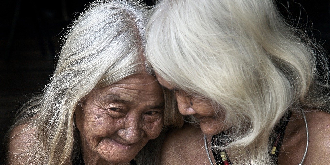Uzun ömürlü insanların 10 ortak özelliği. 100 yaşını geçmiş insanlar nasıl yaşıyorlar?