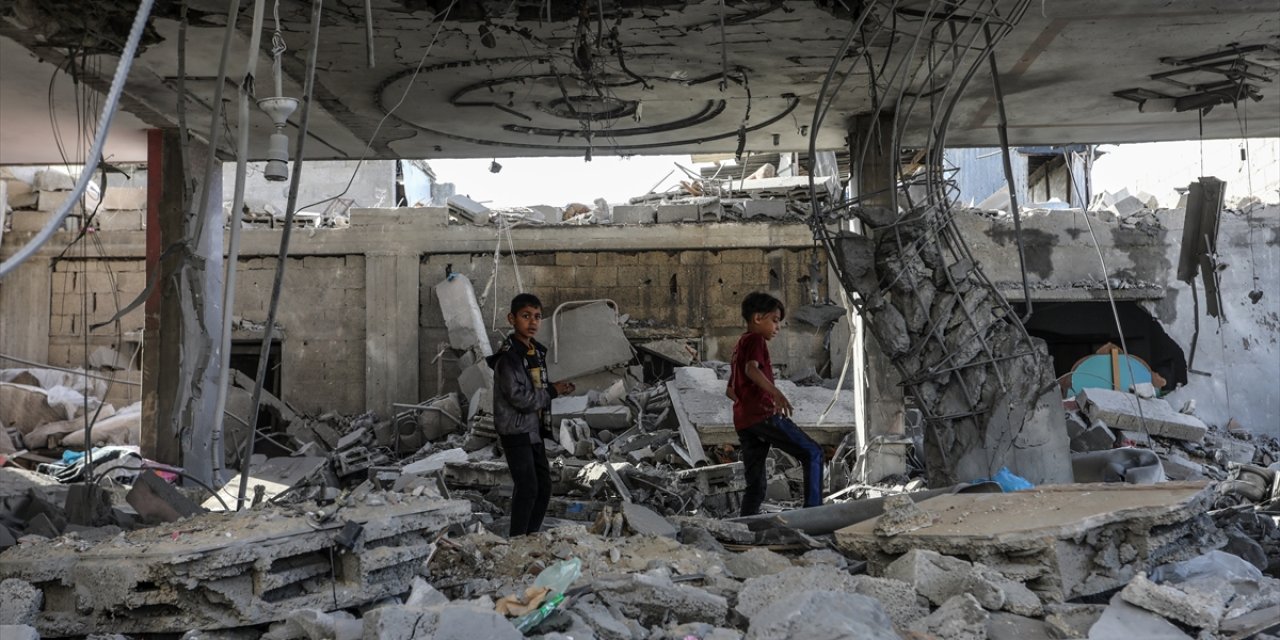 İsrail basını: Ordu, Refah kentindeki bazı mahalleleri boşaltmaya başladı