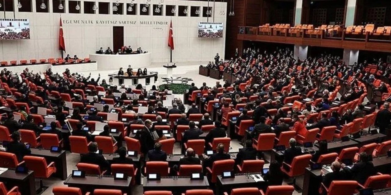 RTÜK Üyesi İpekyüz'den TRT'ye tepki: TBMM'nin 3. büyük partisine sansür politikasını sürdürüyor