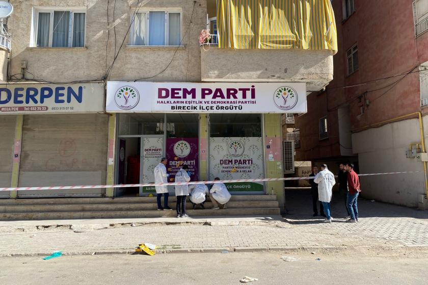 Birecik'te DEM Parti'ye silahlı saldırı: 1 kişi tutuklandı