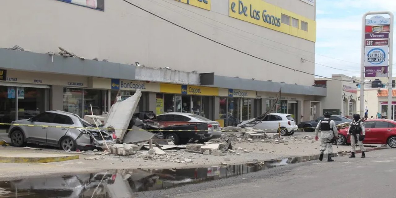 Meksika'da 6.4 büyüklüğünde deprem